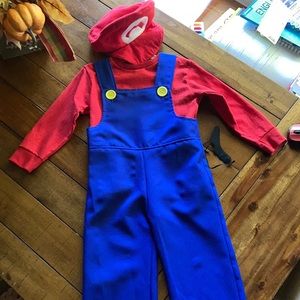 Kids Super Mario Halloween Costume. Size 5T